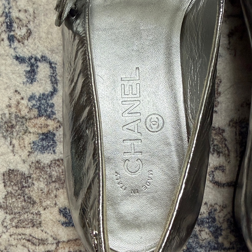 Chanel Metallic Goatskin Mary Janes size 39 - Picture 4 of 15